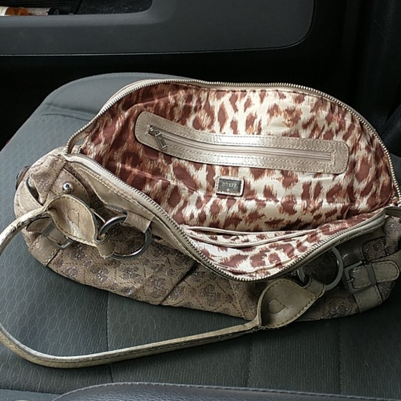 Guess Large Shoulder Bag - Picture 11 of 13